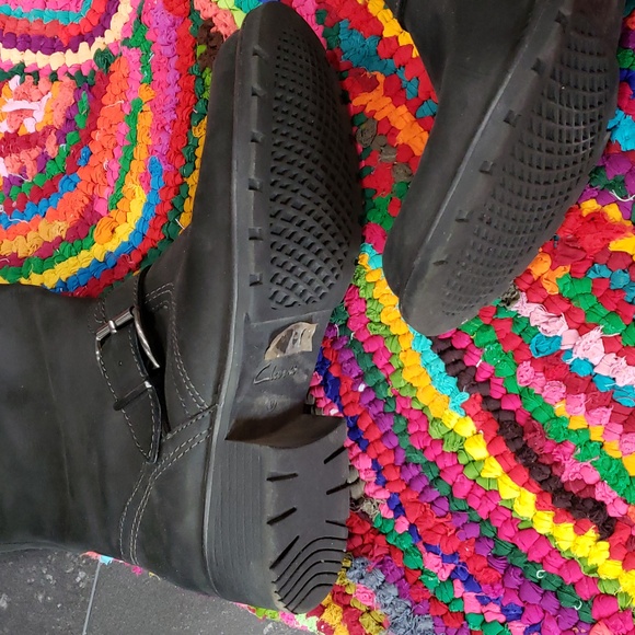 Clarks Leather Riding Style Boots size 9 - Picture 3 of 8